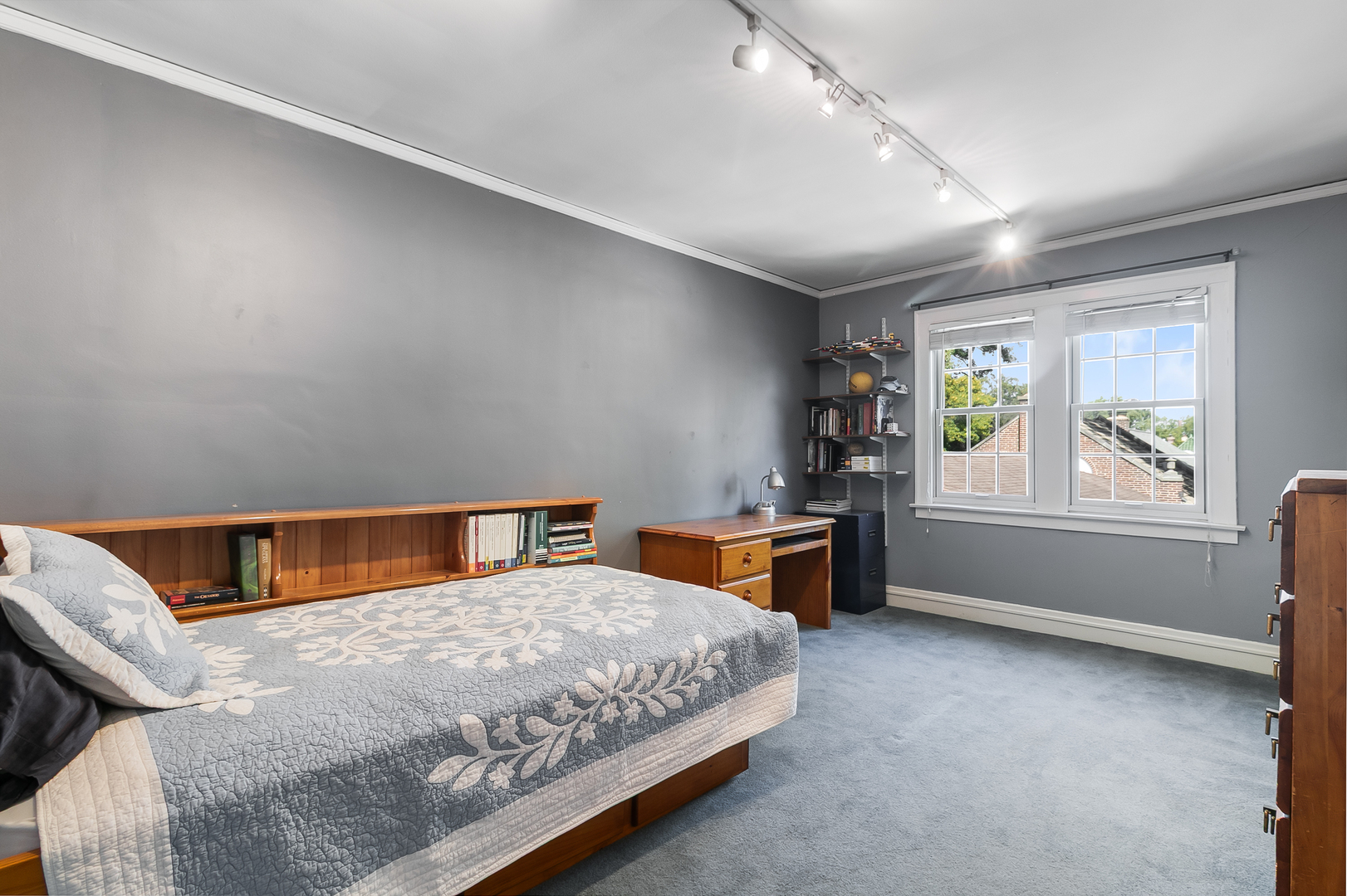 10337 S Hamilton Avenue, Chicago, IL 60643