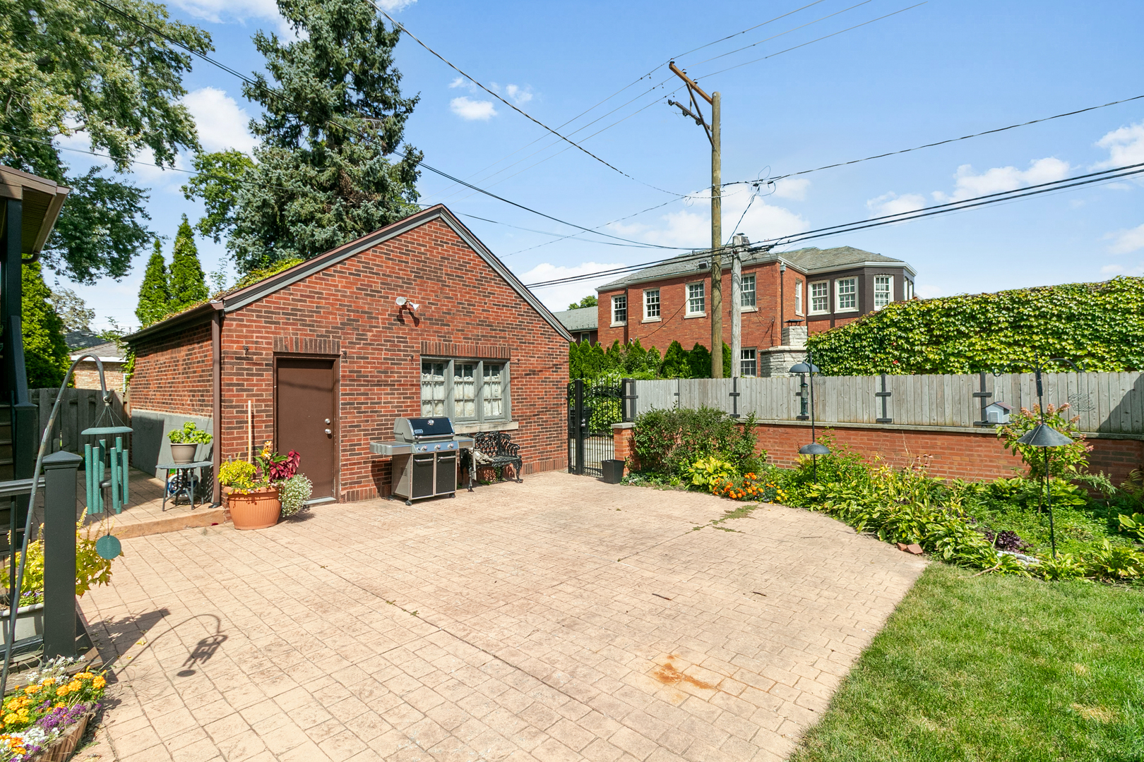 10337 S Hamilton Avenue, Chicago, IL 60643