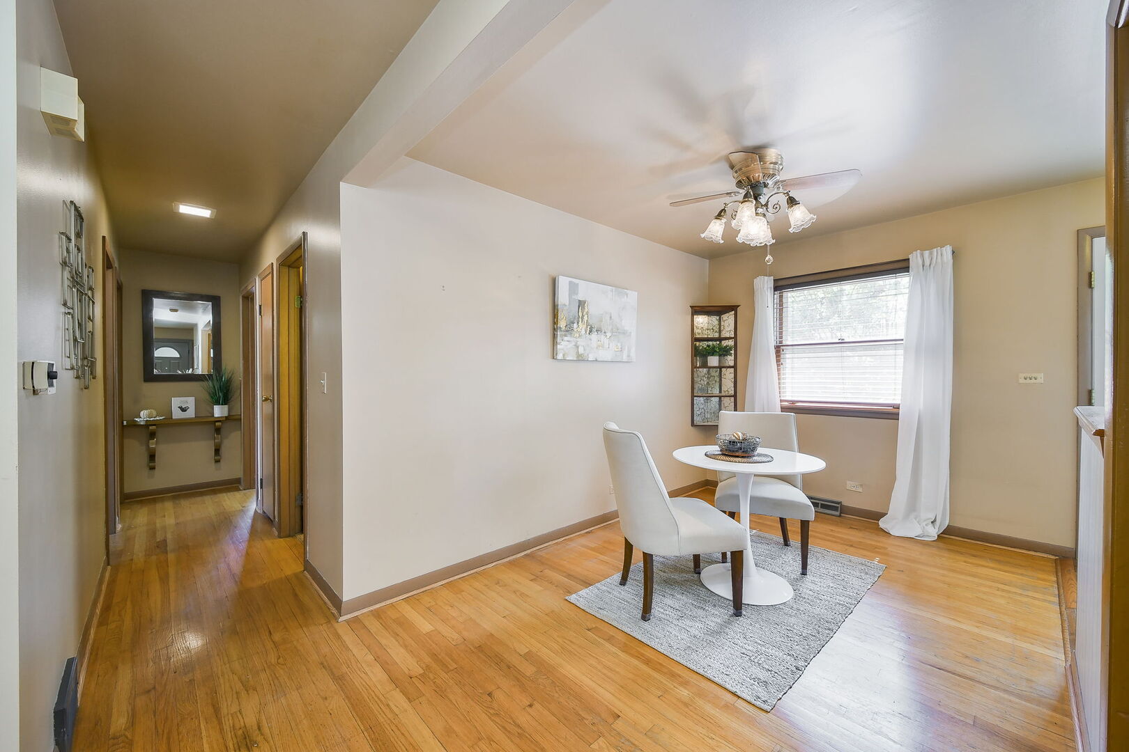 61 Grove Avenue, Glen Ellyn, IL 60137