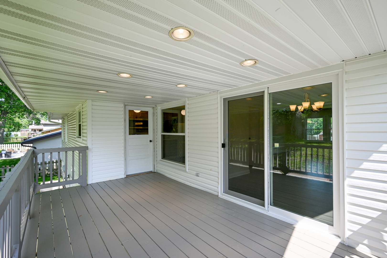 21W745 Glen Valley Drive, Glen Ellyn, IL 60137
