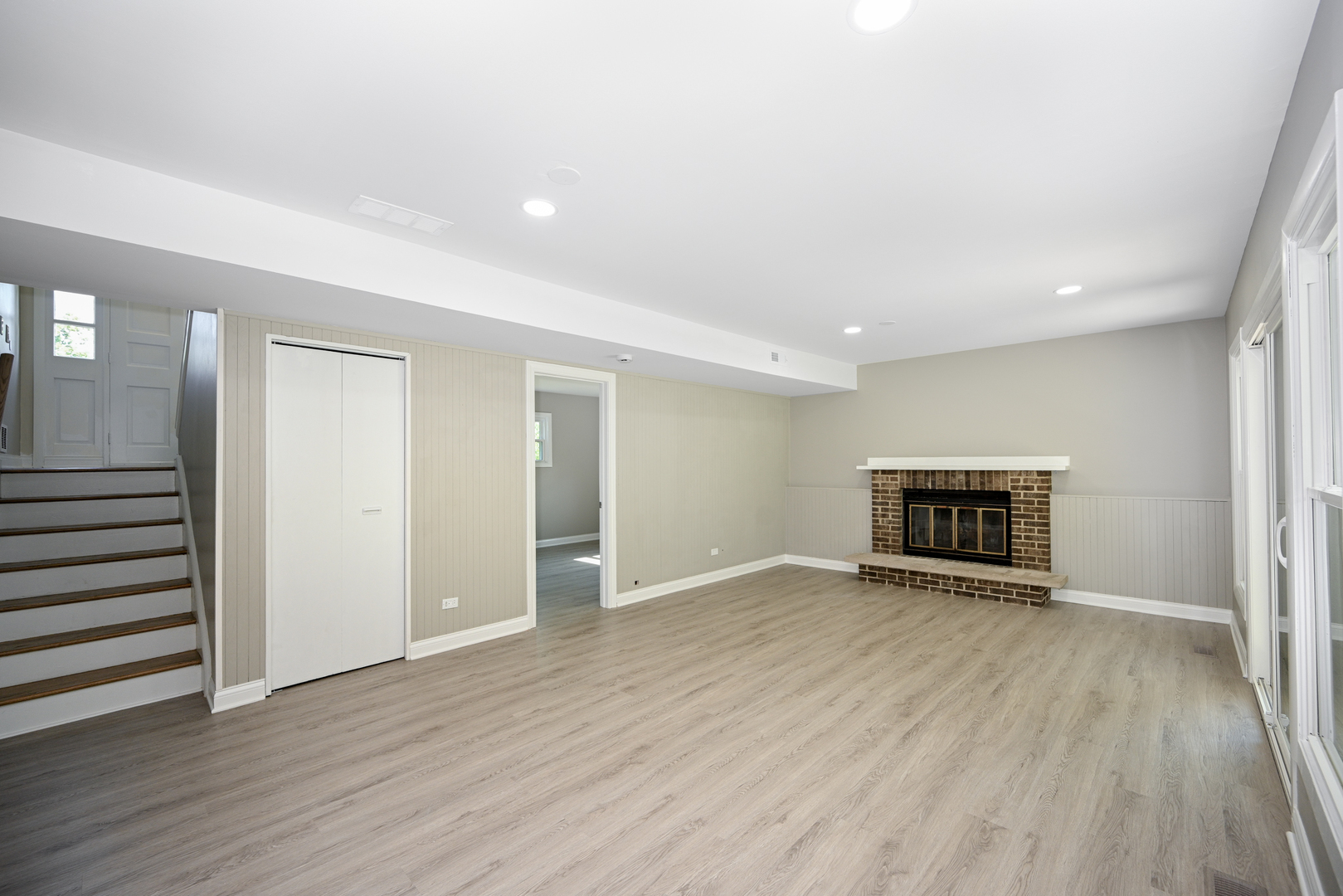 21W745 Glen Valley Drive, Glen Ellyn, IL 60137