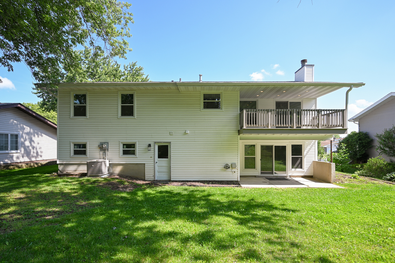 21W745 Glen Valley Drive, Glen Ellyn, IL 60137