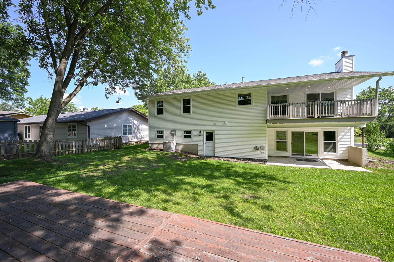 21W745 Glen Valley Drive, Glen Ellyn, IL 60137