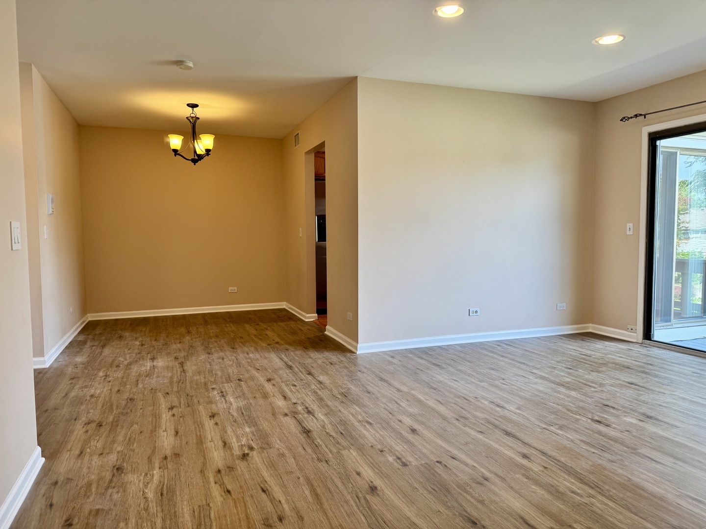 300 Pembridge Lane #D2, Schaumburg, IL 60193