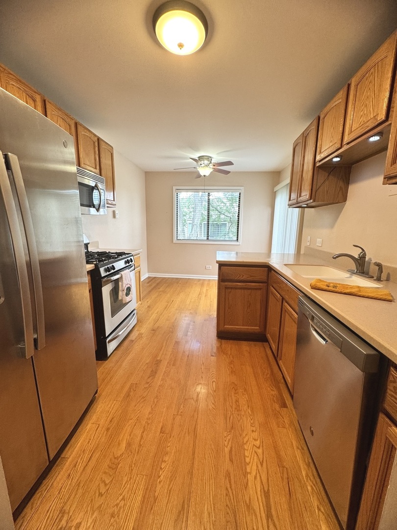 300 Pembridge Lane #D2, Schaumburg, IL 60193