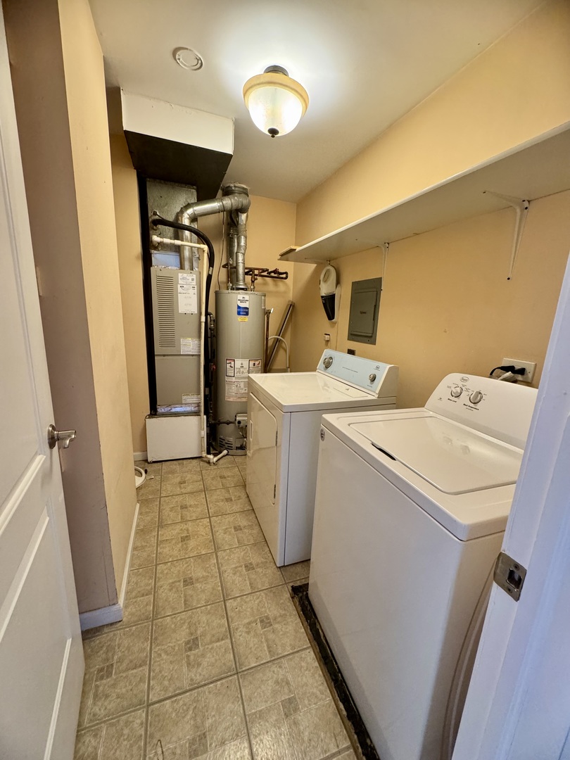 300 Pembridge Lane #D2, Schaumburg, IL 60193
