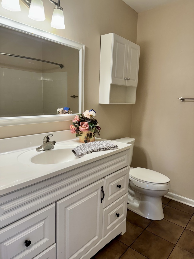 300 Pembridge Lane #D2, Schaumburg, IL 60193