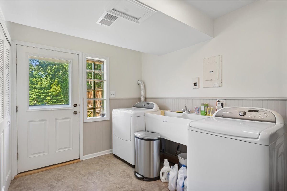3918 Belle Aire Lane, Downers Grove, IL 60515