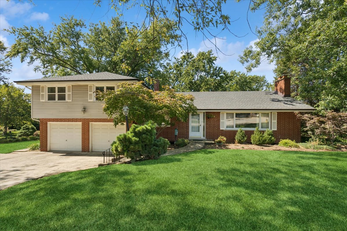 3918 Belle Aire Lane, Downers Grove, IL 60515