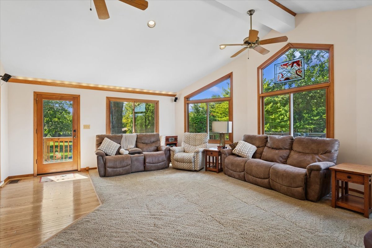 3918 Belle Aire Lane, Downers Grove, IL 60515