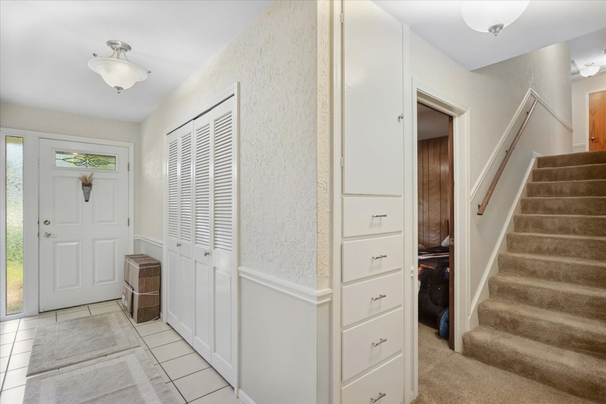 3918 Belle Aire Lane, Downers Grove, IL 60515