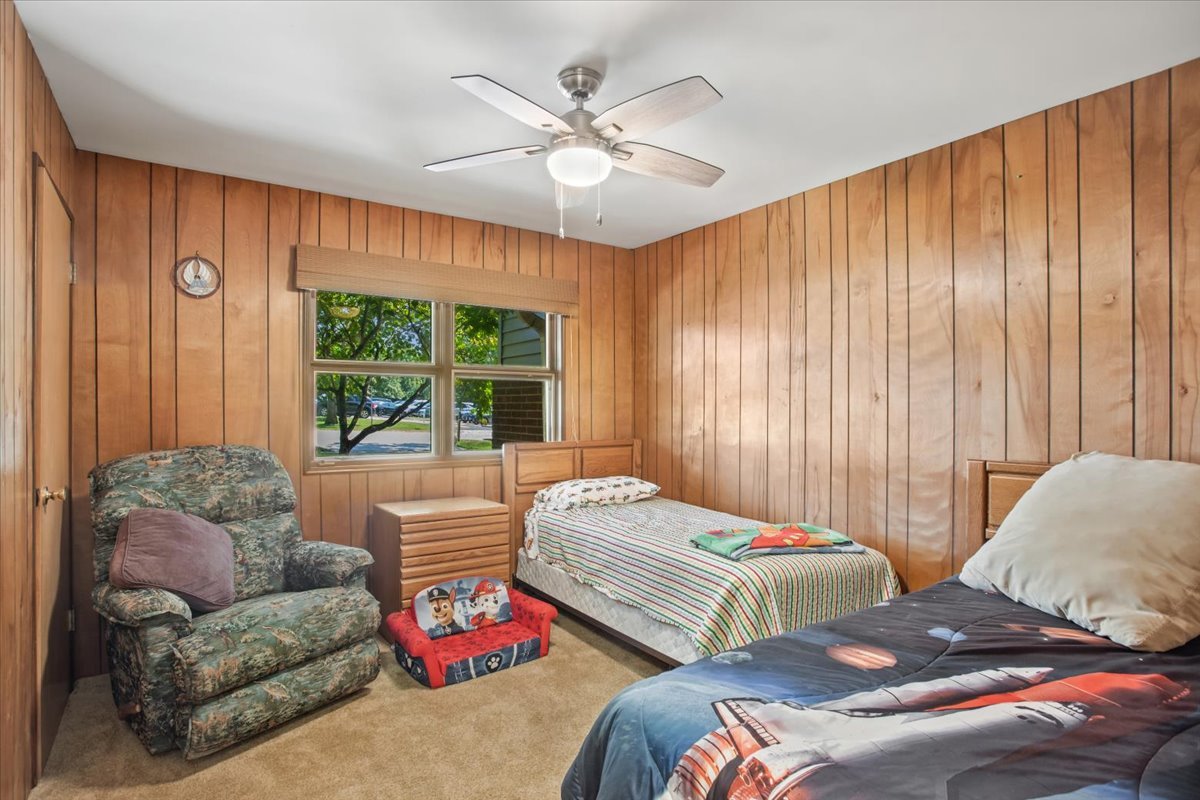 3918 Belle Aire Lane, Downers Grove, IL 60515