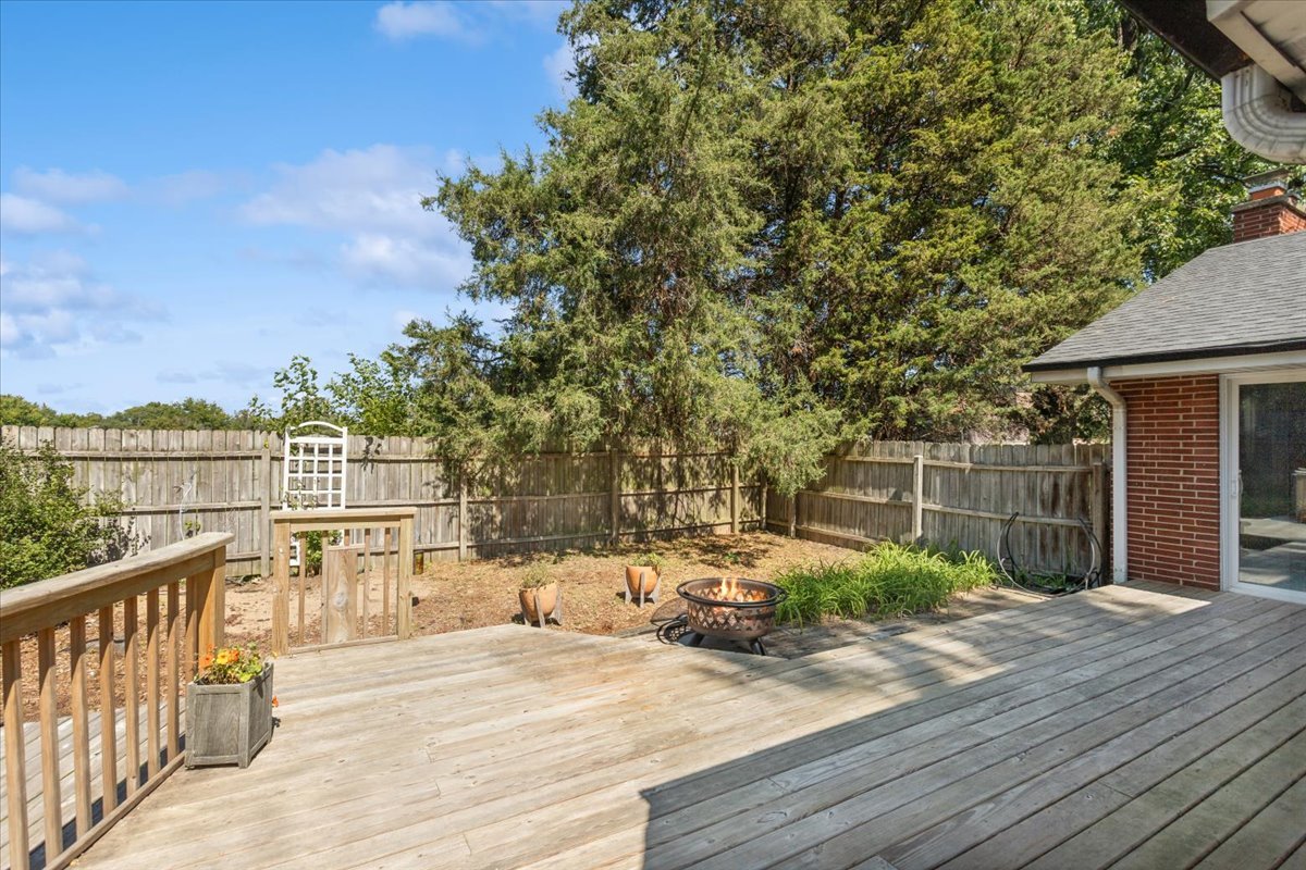 3918 Belle Aire Lane, Downers Grove, IL 60515