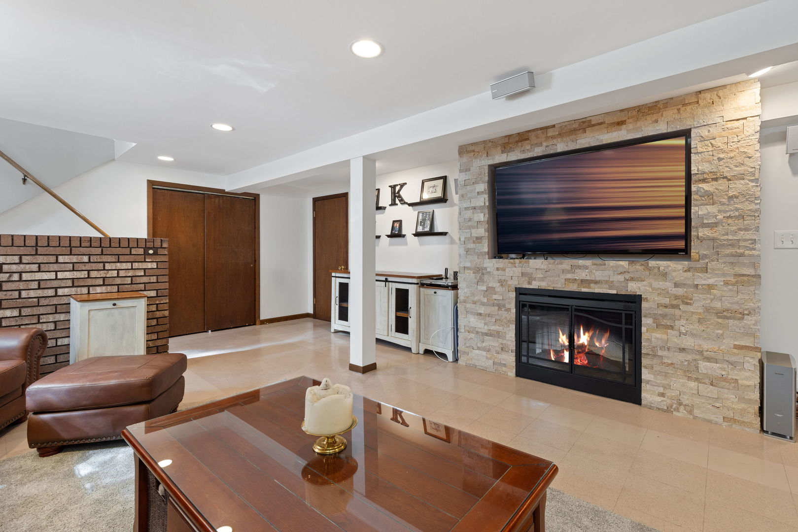 10240 S Whipple Street, Chicago, IL 60655