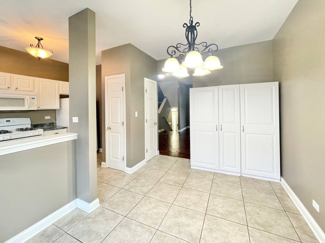 1991 Grandview Place #1991, Montgomery, IL 60538