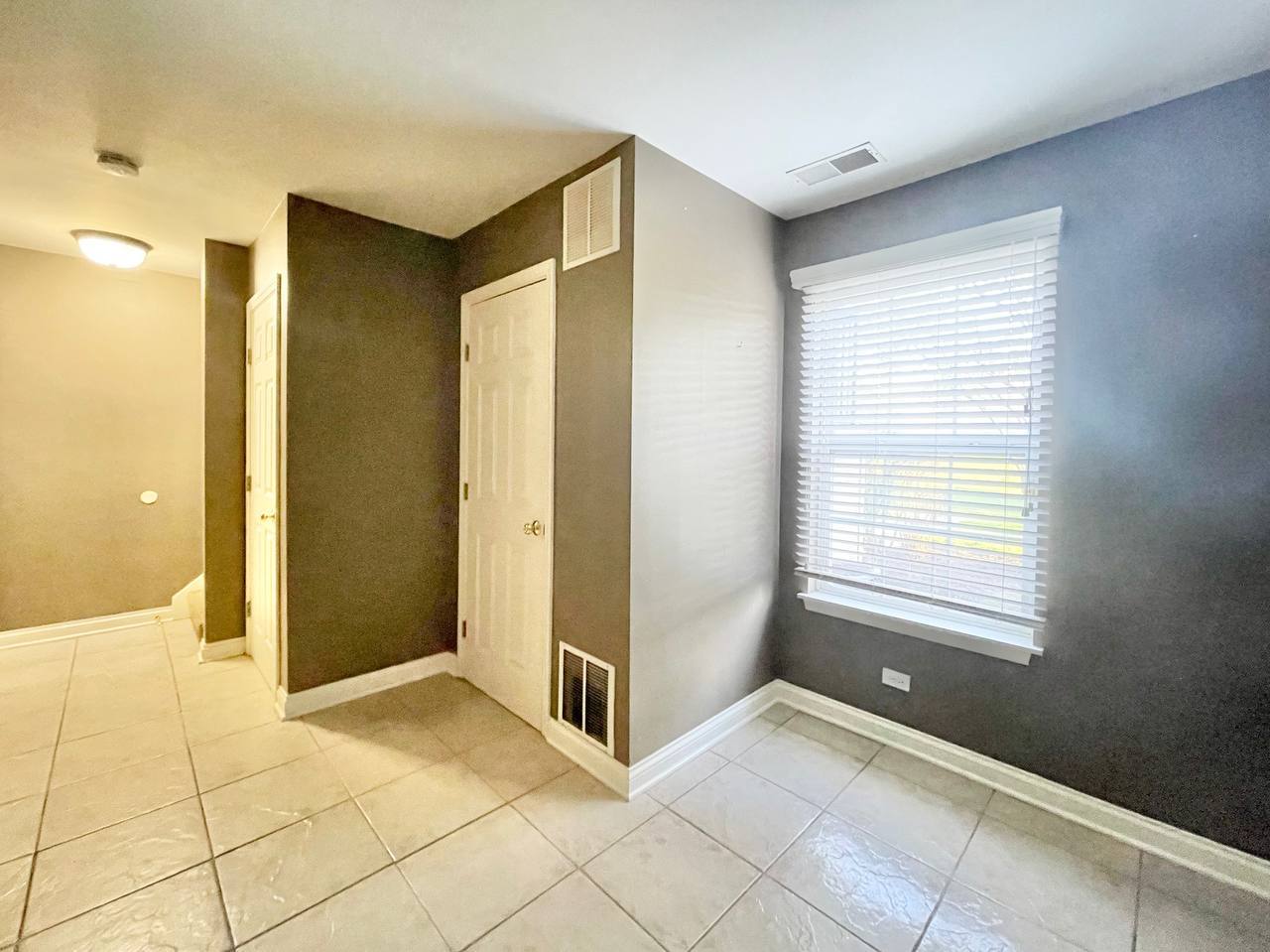 1991 Grandview Place #1991, Montgomery, IL 60538