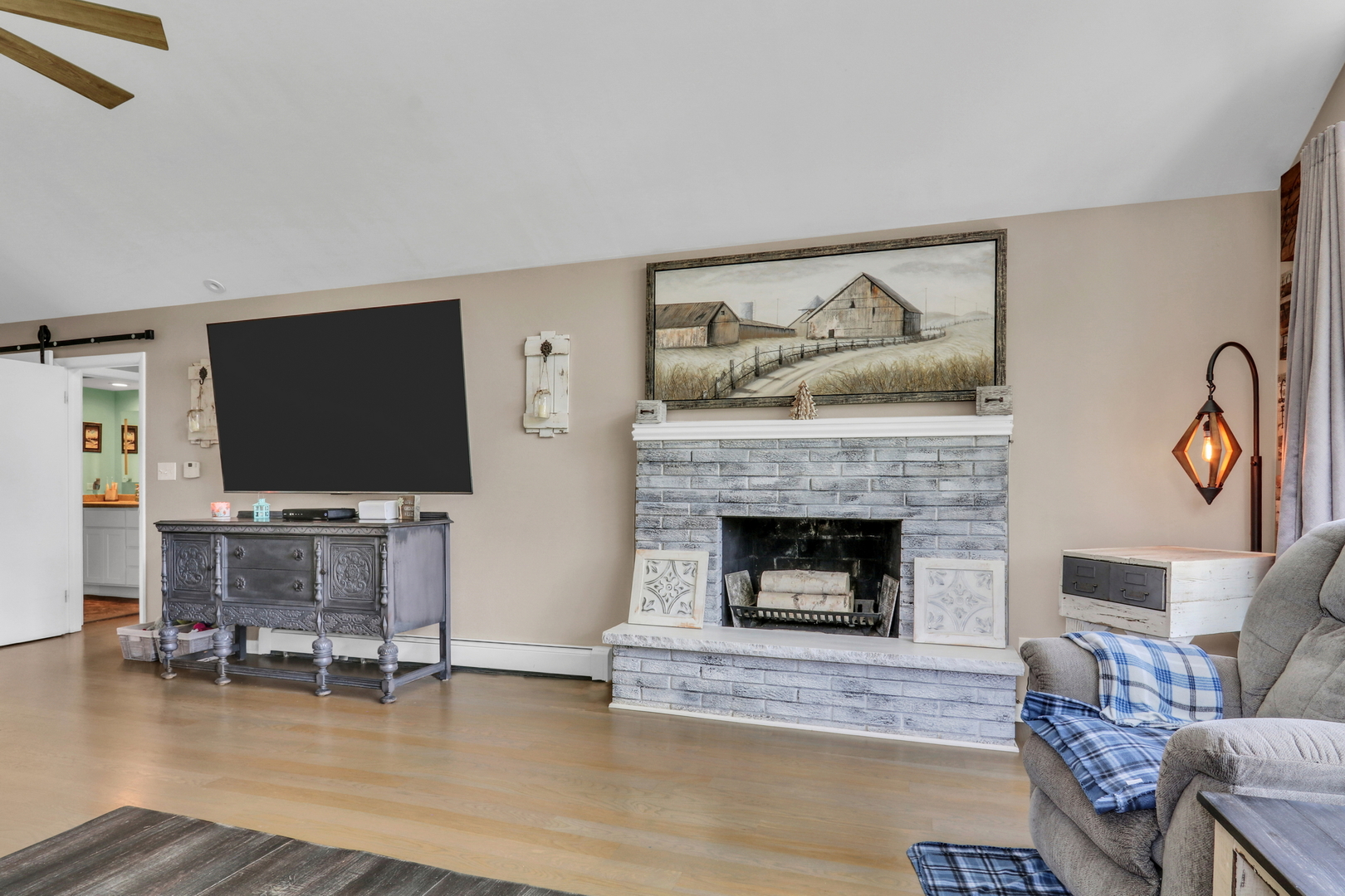 16400 W Kelly Road, Wadsworth, IL 60083