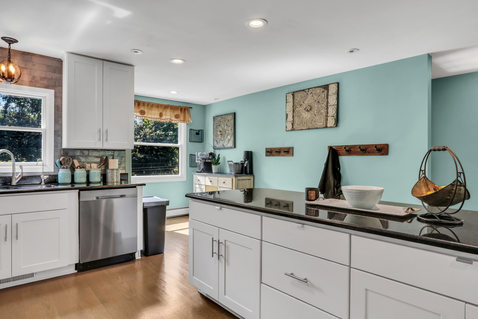 16400 W Kelly Road, Wadsworth, IL 60083