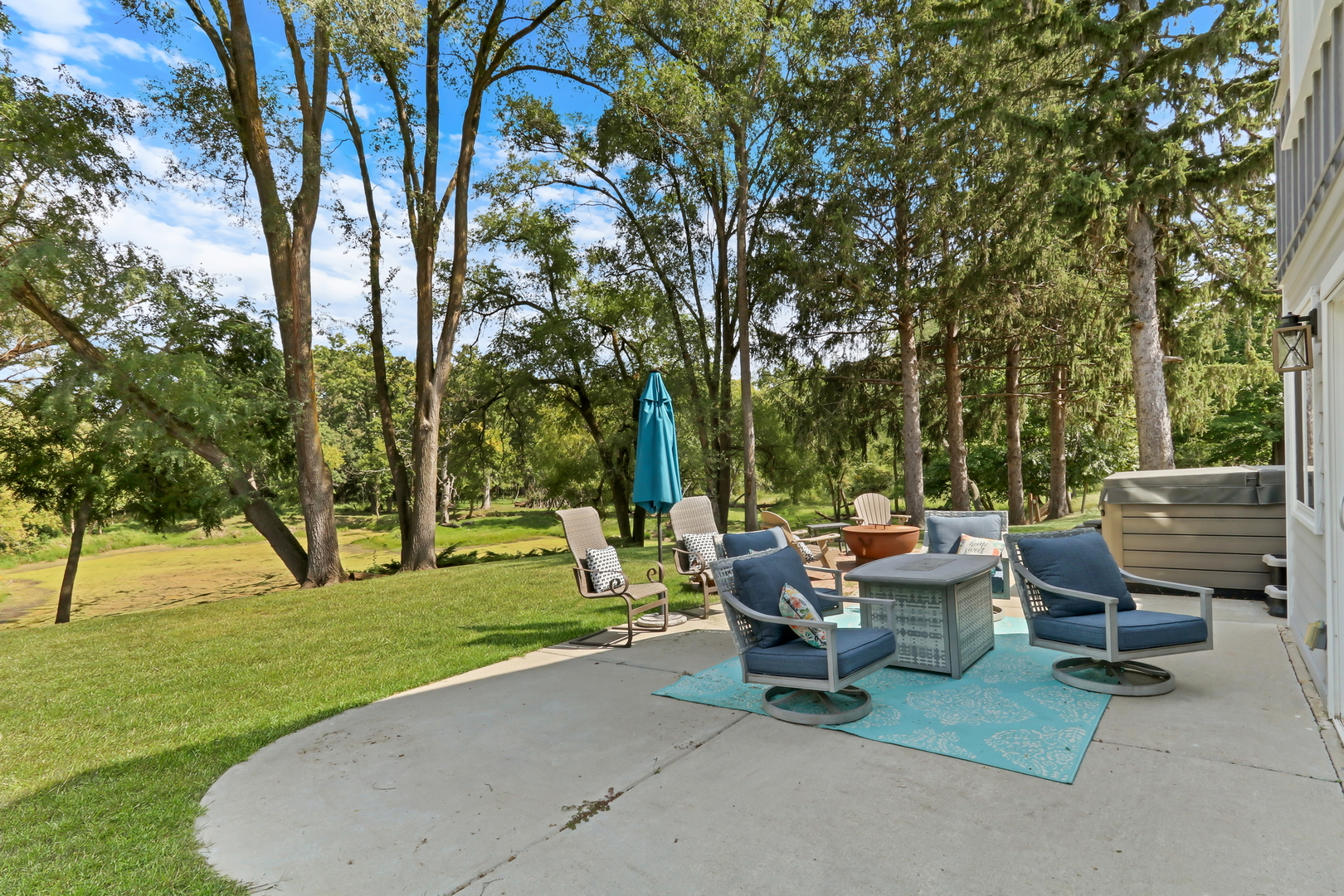 16400 W Kelly Road, Wadsworth, IL 60083