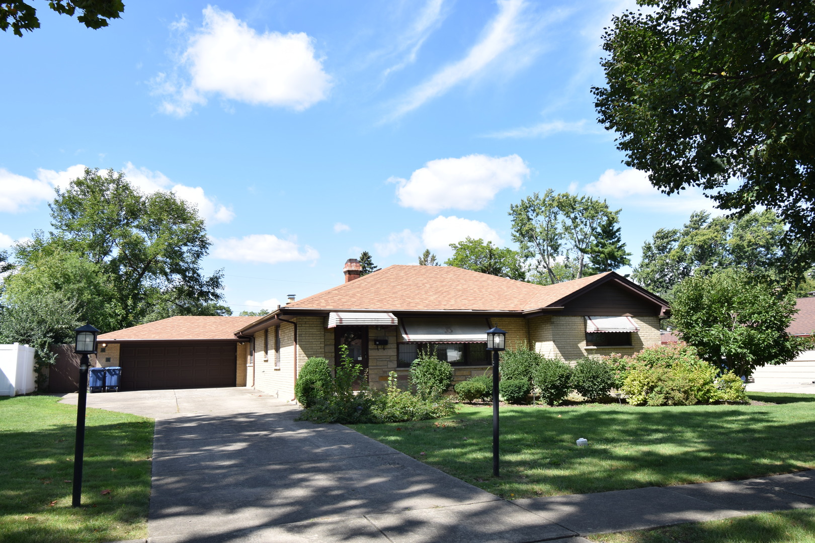 1114 Hewitt Drive, Des Plaines, IL 60016