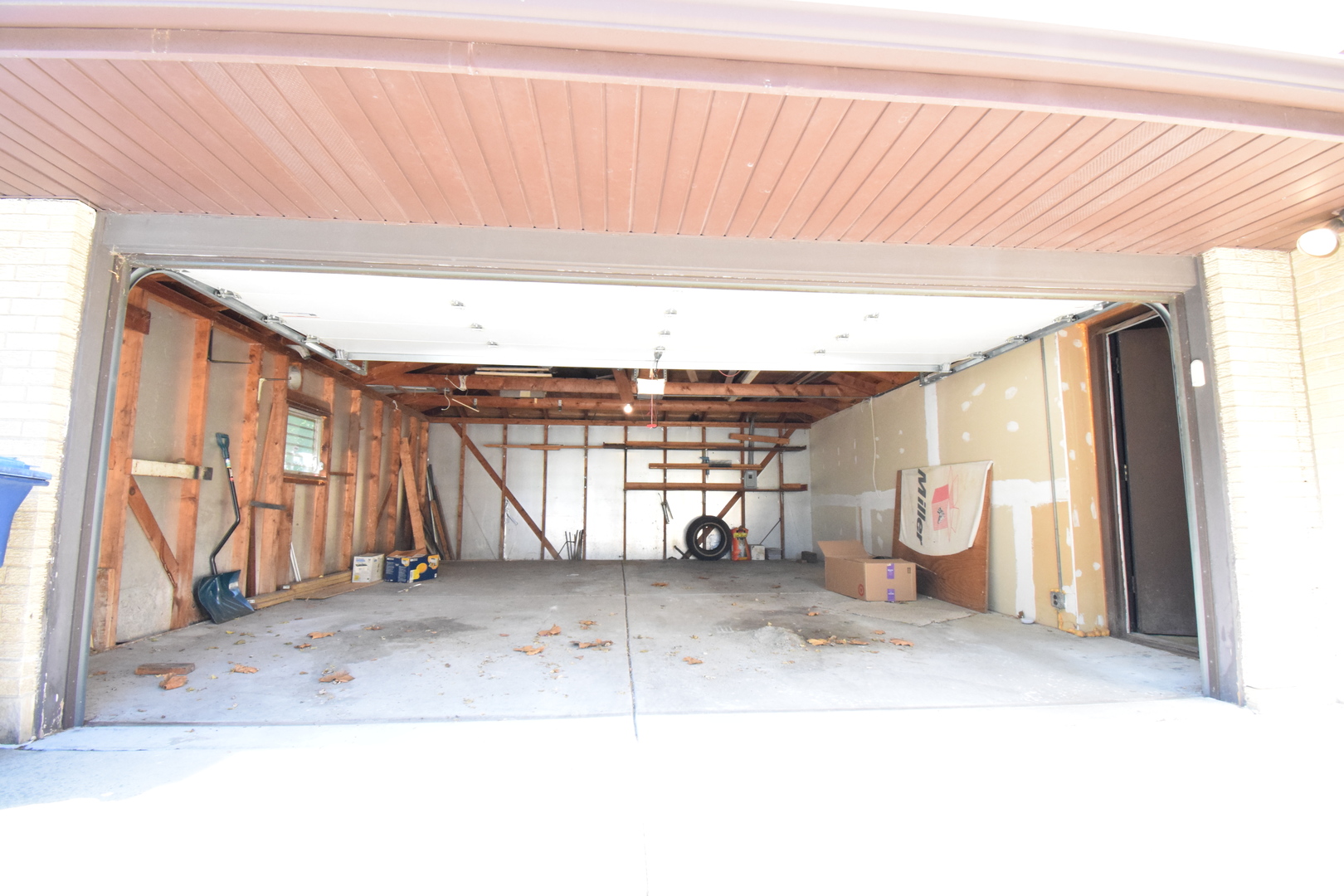 1114 Hewitt Drive, Des Plaines, IL 60016