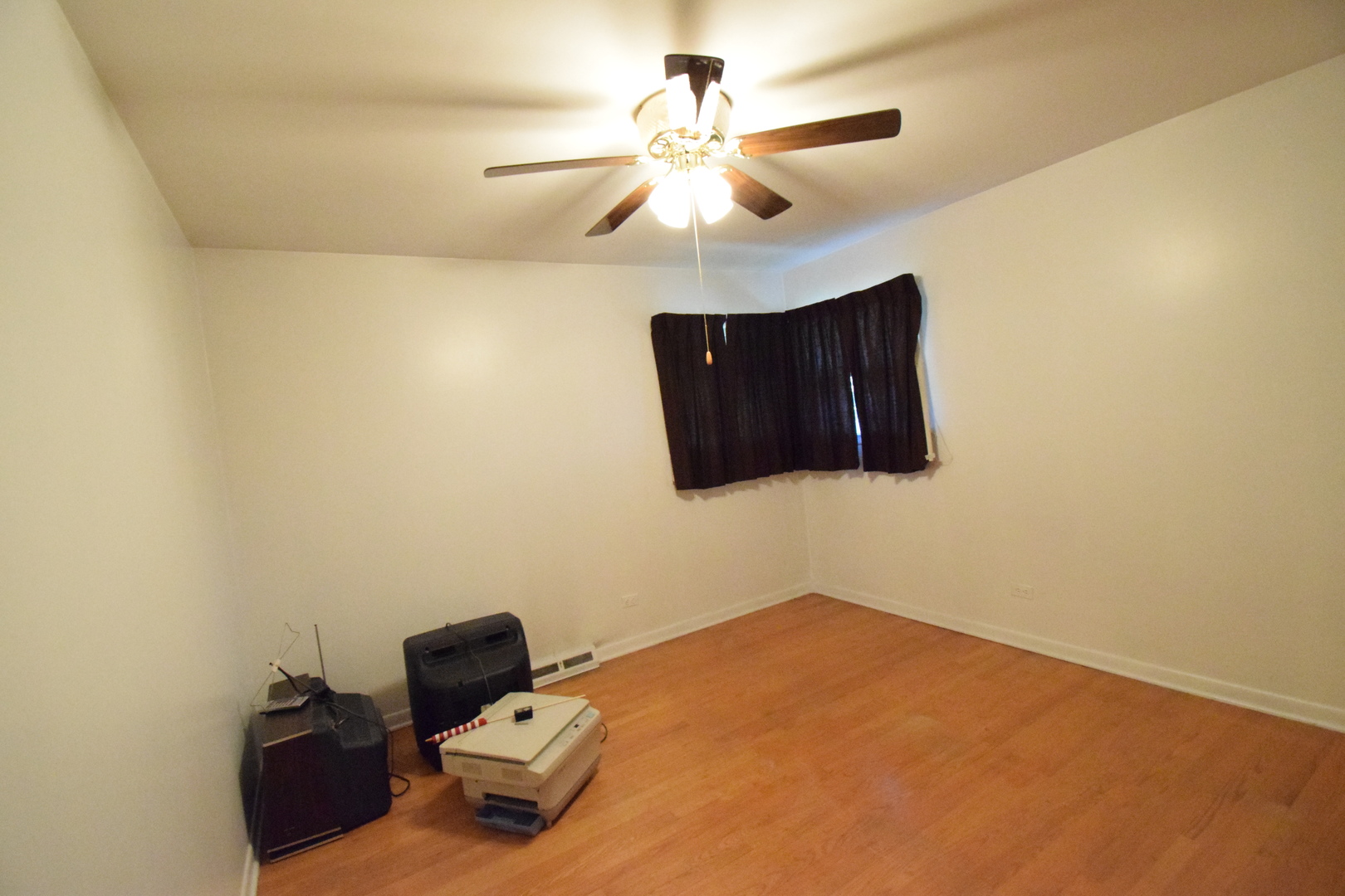 1114 Hewitt Drive, Des Plaines, IL 60016