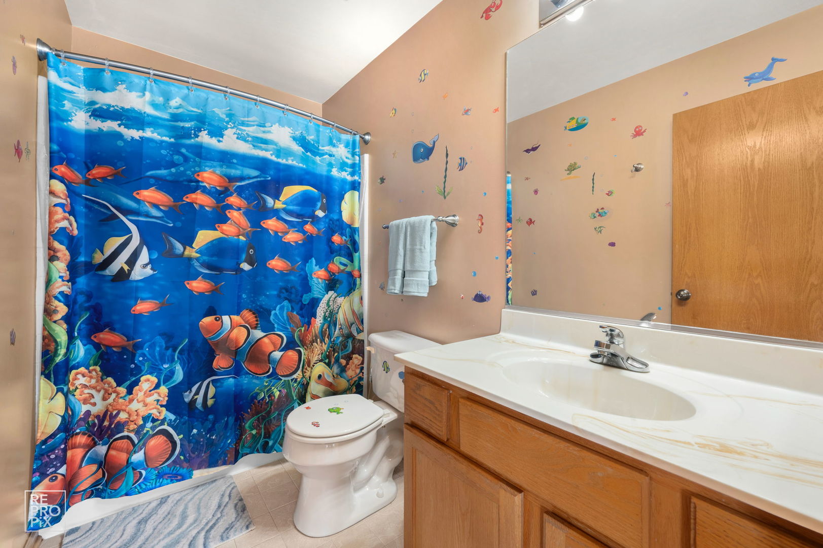 1354 S Abington Lane, Round Lake, IL 60073