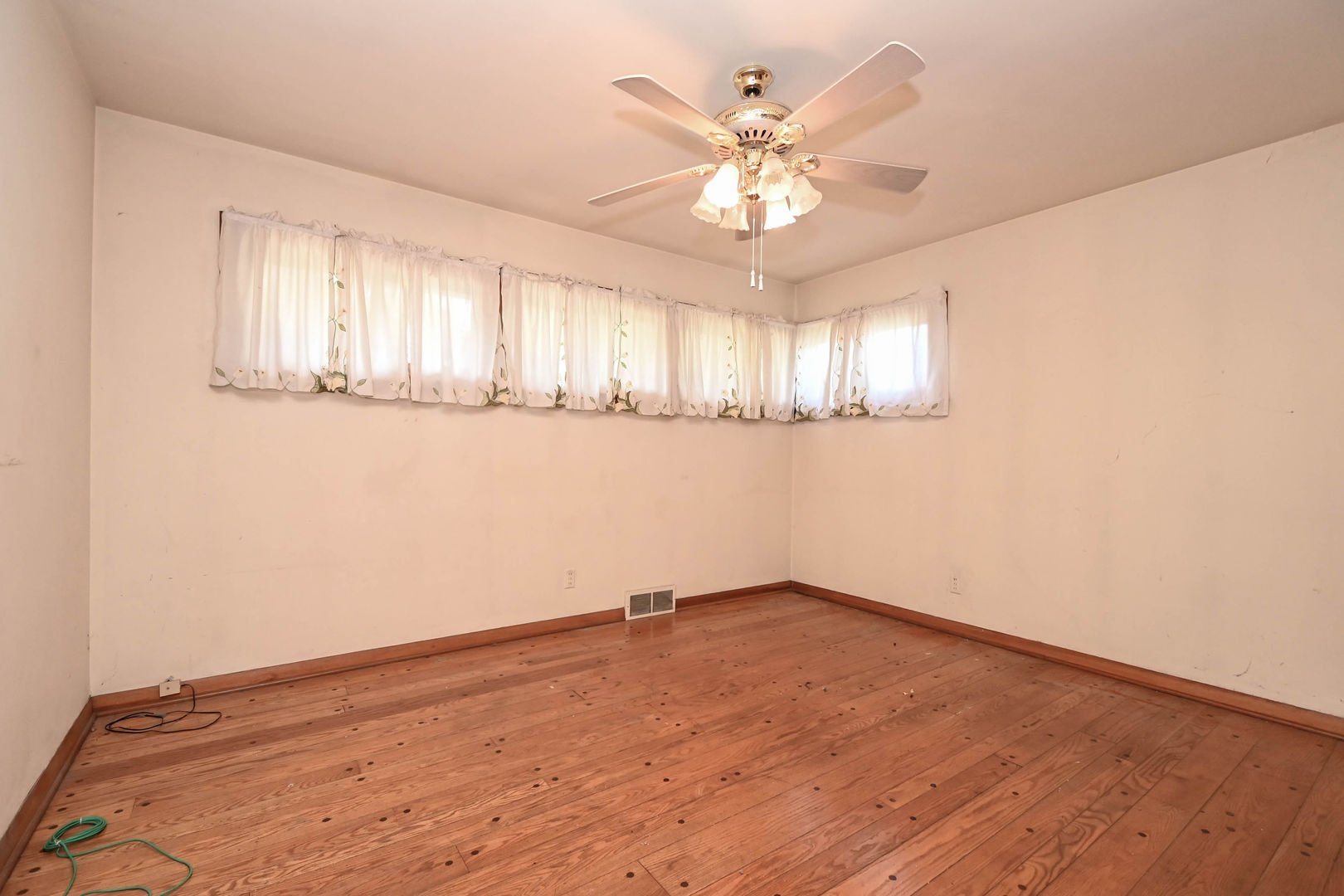 3100 Lebanon Avenue, Zion, IL 60099