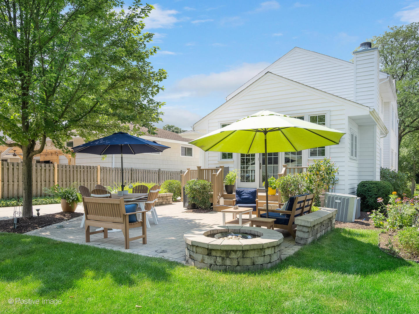 213 Walker Avenue, Clarendon Hills, IL 60514