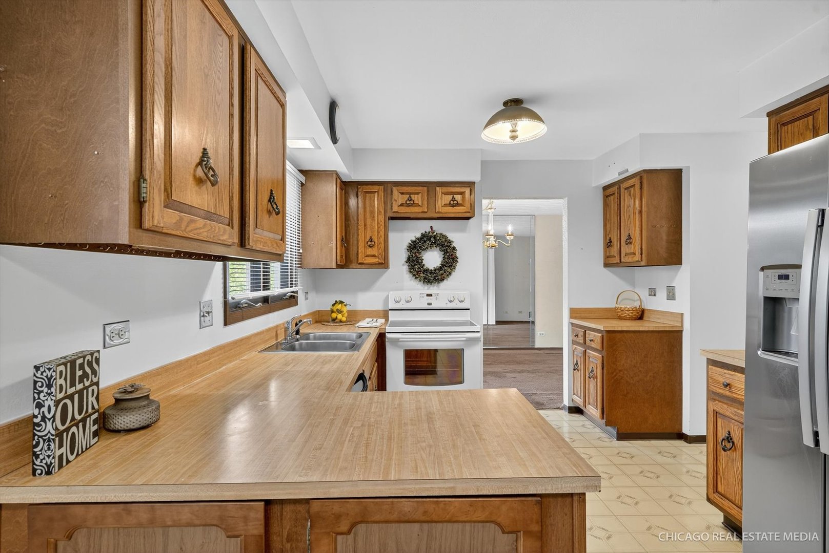 129 Caryville Lane, Schaumburg, IL 60193