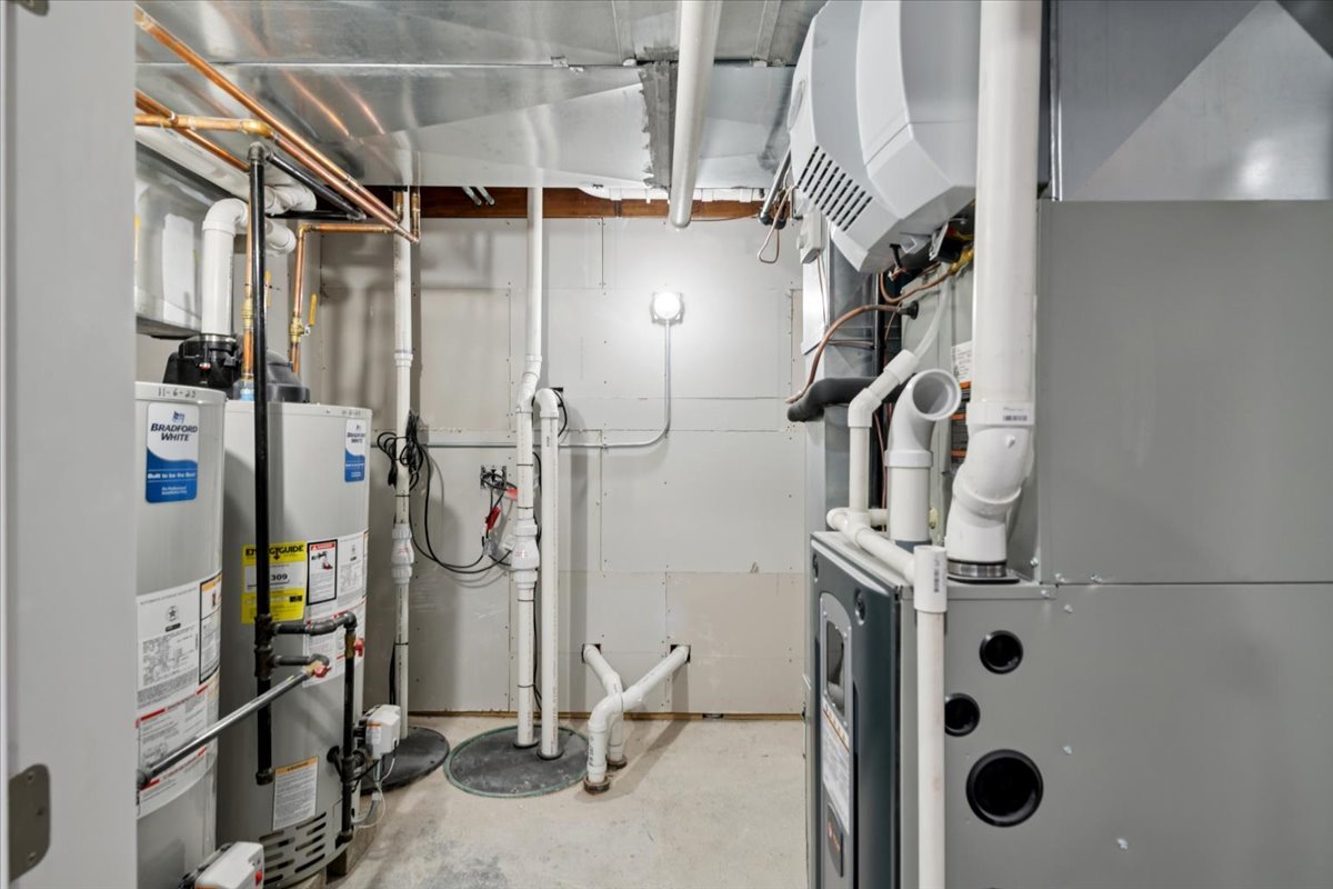 1905 N Nordica Avenue, Chicago, IL 60707