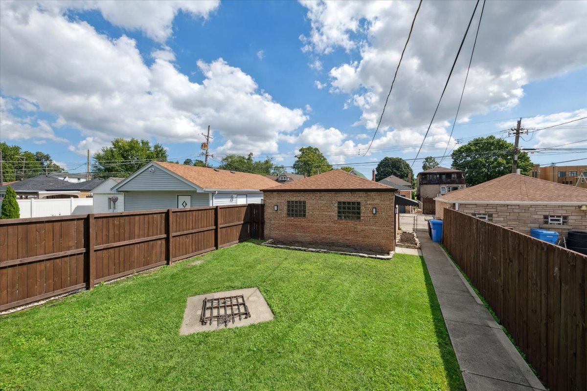 1905 N Nordica Avenue, Chicago, IL 60707