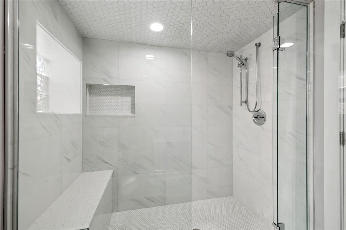 1905 N Nordica Avenue, Chicago, IL 60707