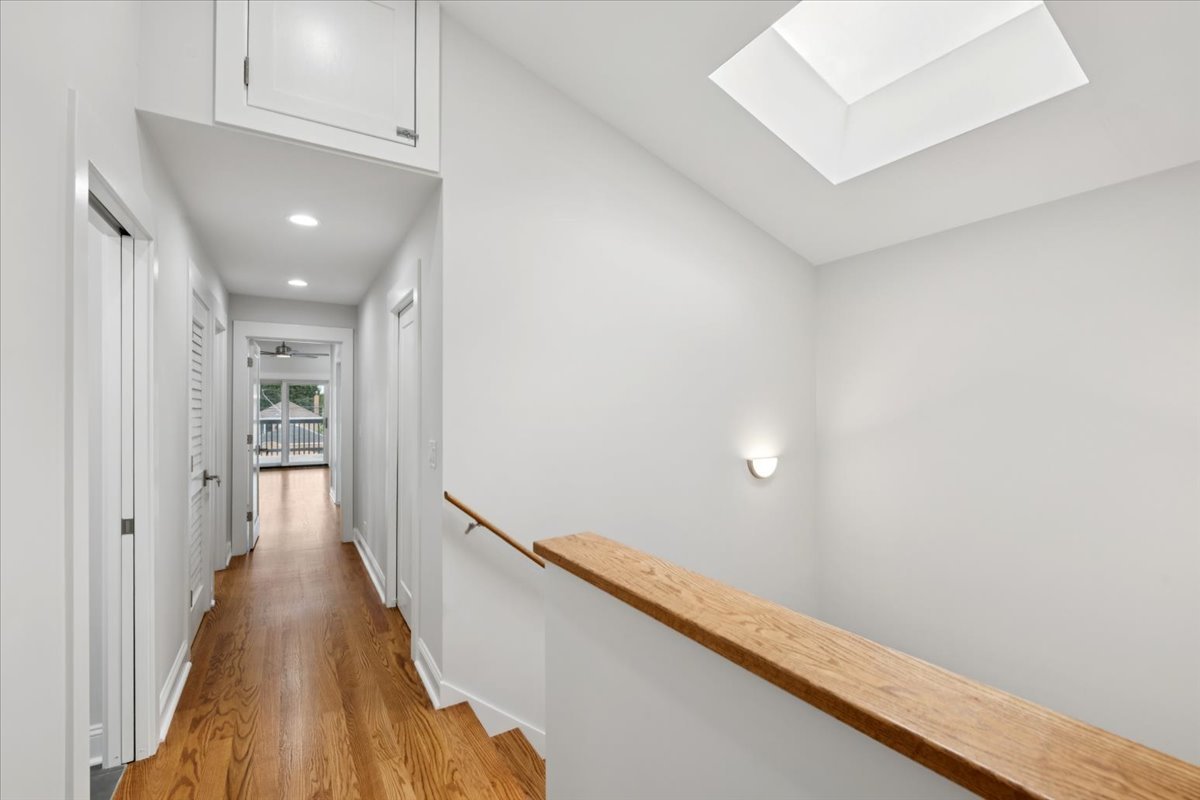 1905 N Nordica Avenue, Chicago, IL 60707