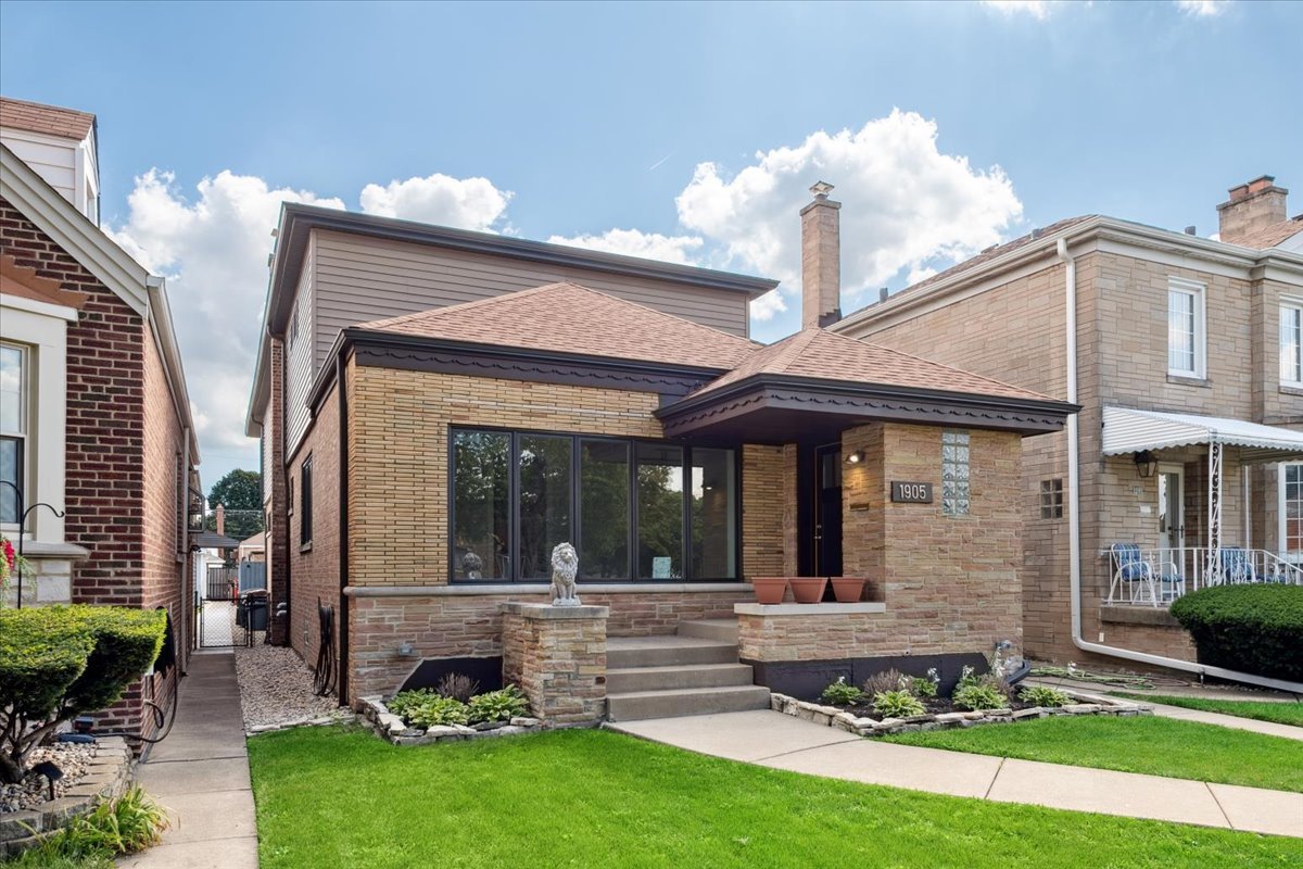 1905 N Nordica Avenue, Chicago, IL 60707