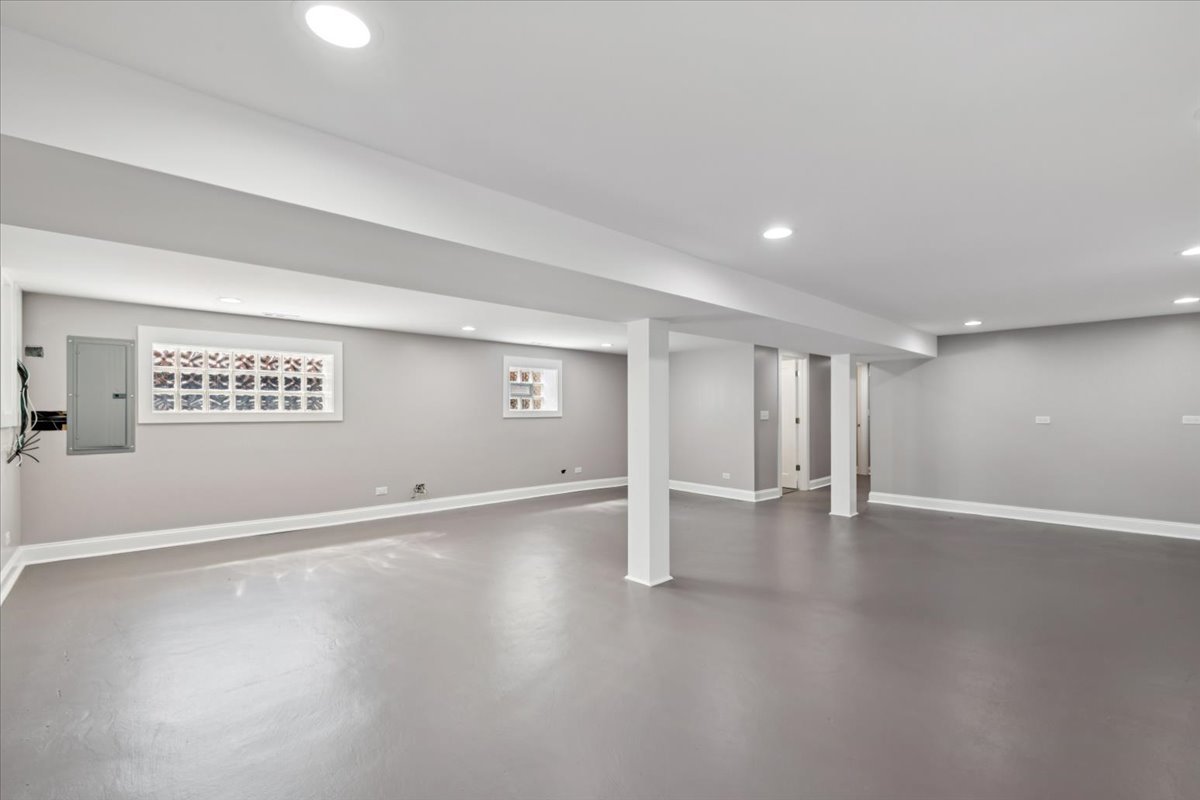1905 N Nordica Avenue, Chicago, IL 60707