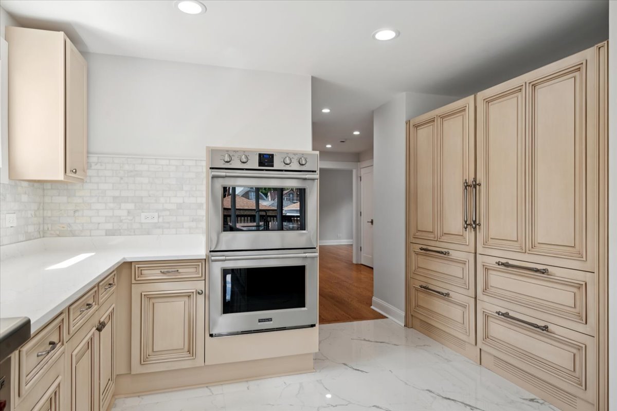 1905 N Nordica Avenue, Chicago, IL 60707