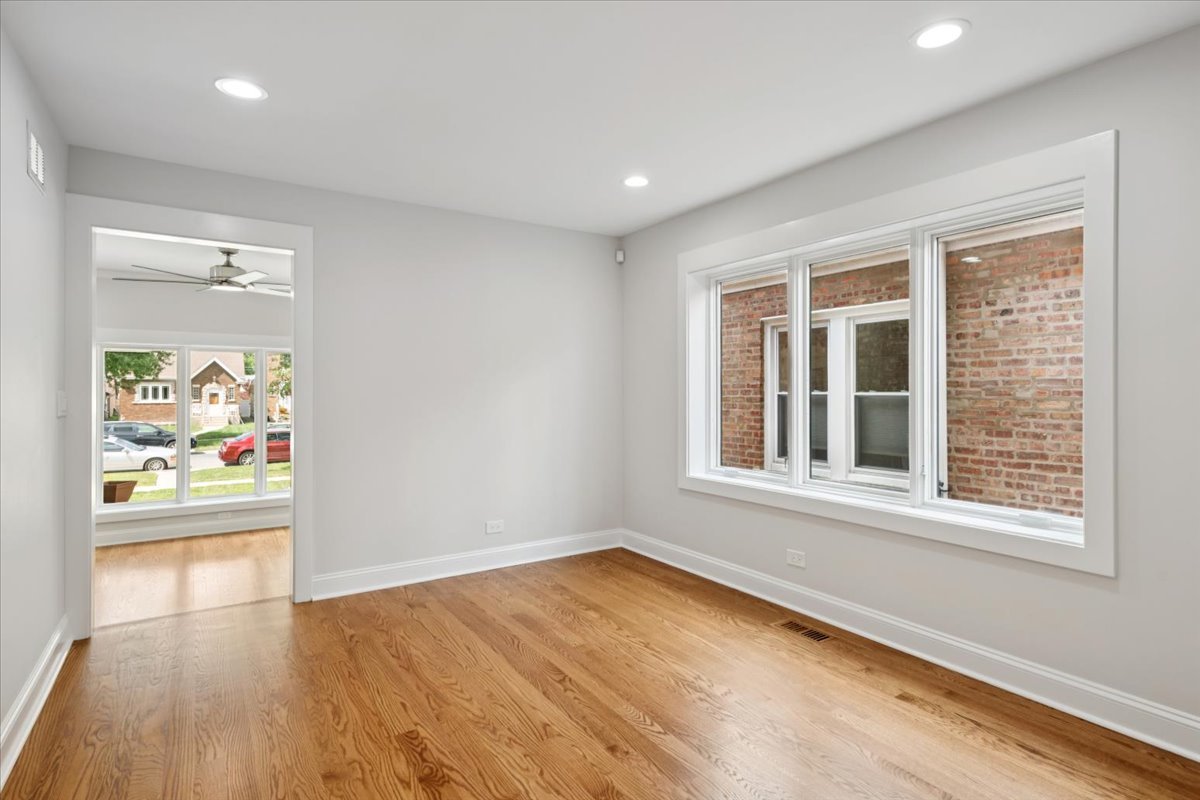 1905 N Nordica Avenue, Chicago, IL 60707