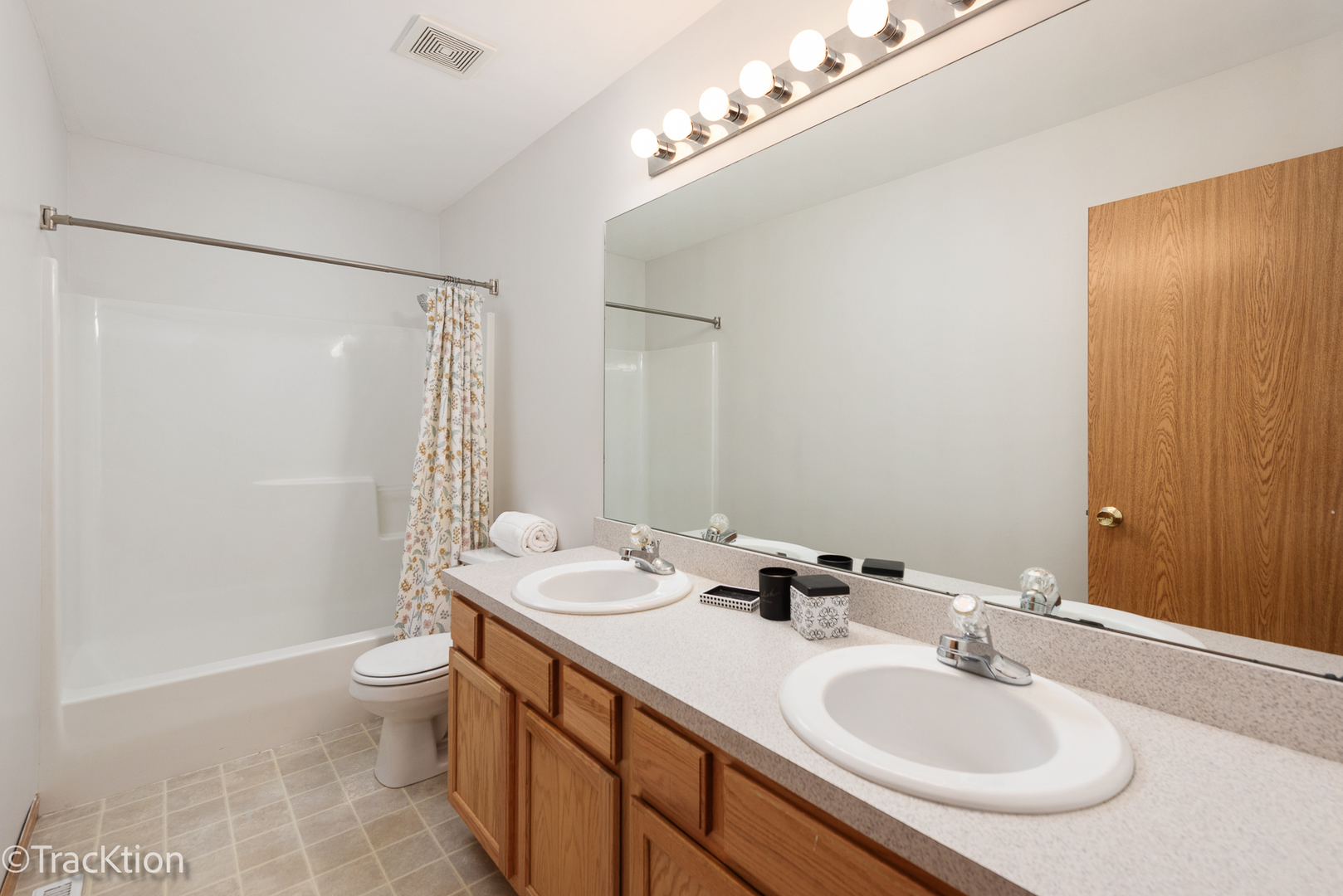 2703 Oak Ridge Lane, Joliet, IL 60435