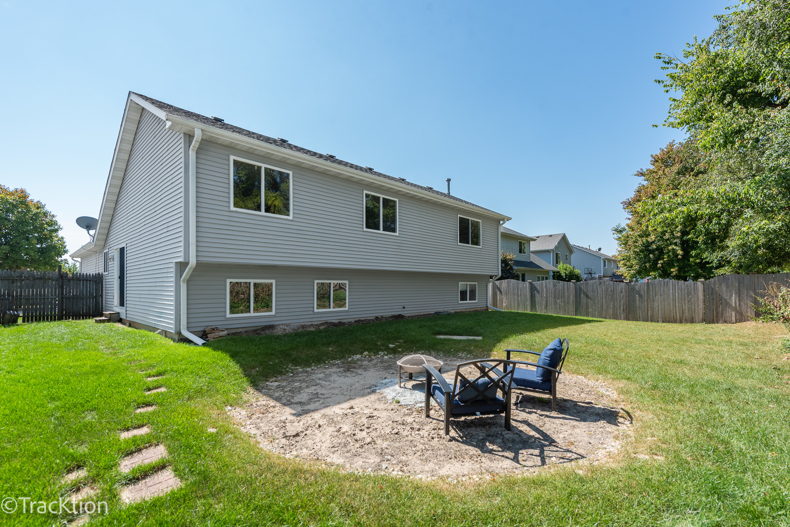 2703 Oak Ridge Lane, Joliet, IL 60435