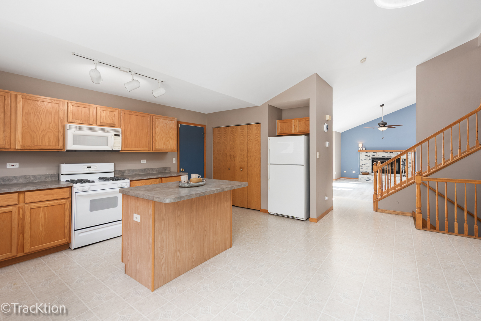 2703 Oak Ridge Lane, Joliet, IL 60435