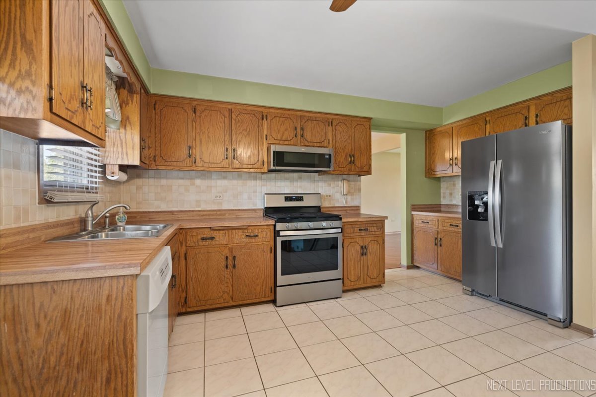 17418 Avon Lane, Tinley Park, IL 60487