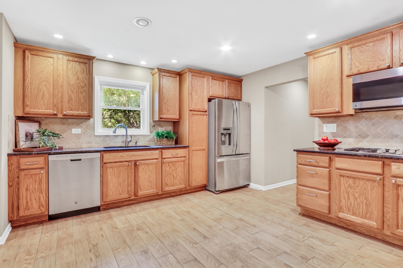 1856 Magnolia Avenue, Gurnee, IL 60031