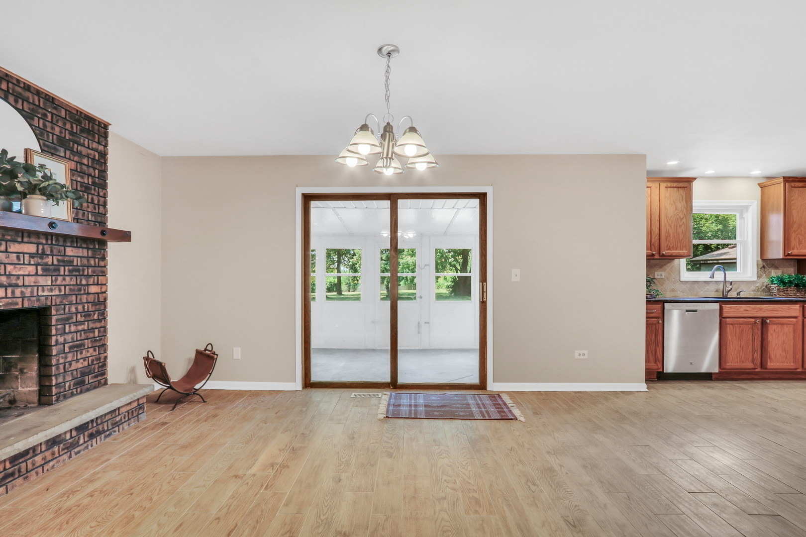 1856 Magnolia Avenue, Gurnee, IL 60031