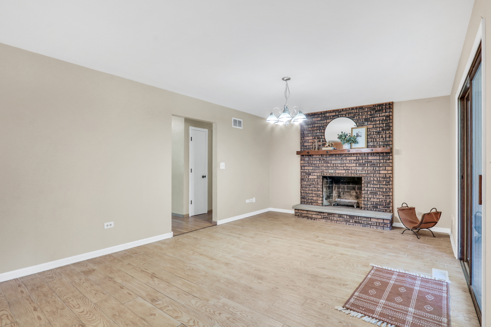 1856 Magnolia Avenue, Gurnee, IL 60031
