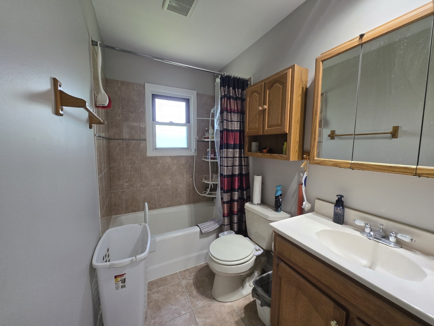 4400 Waubansie Lane, Lisle, IL 60532