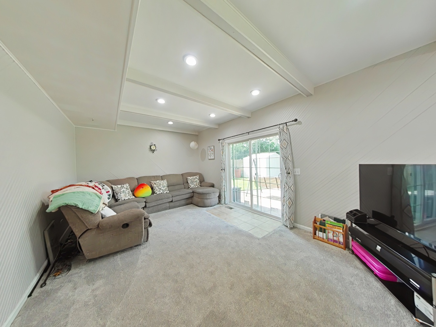 4400 Waubansie Lane, Lisle, IL 60532