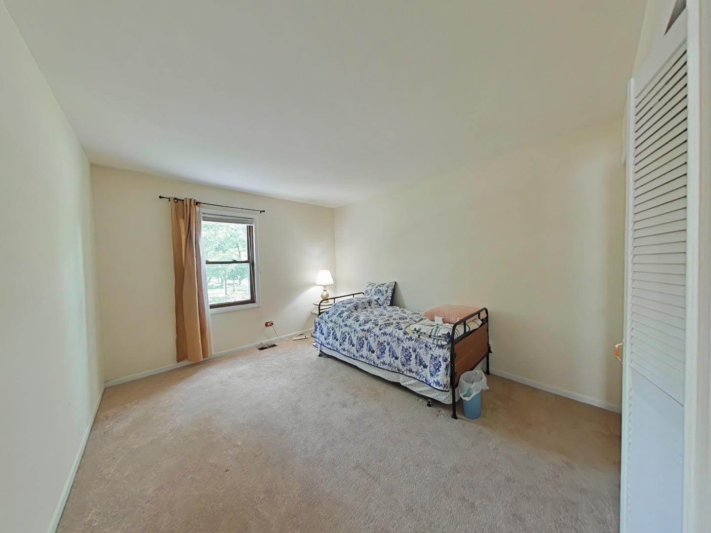 4400 Waubansie Lane, Lisle, IL 60532