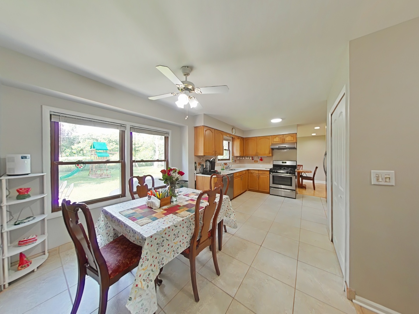 4400 Waubansie Lane, Lisle, IL 60532