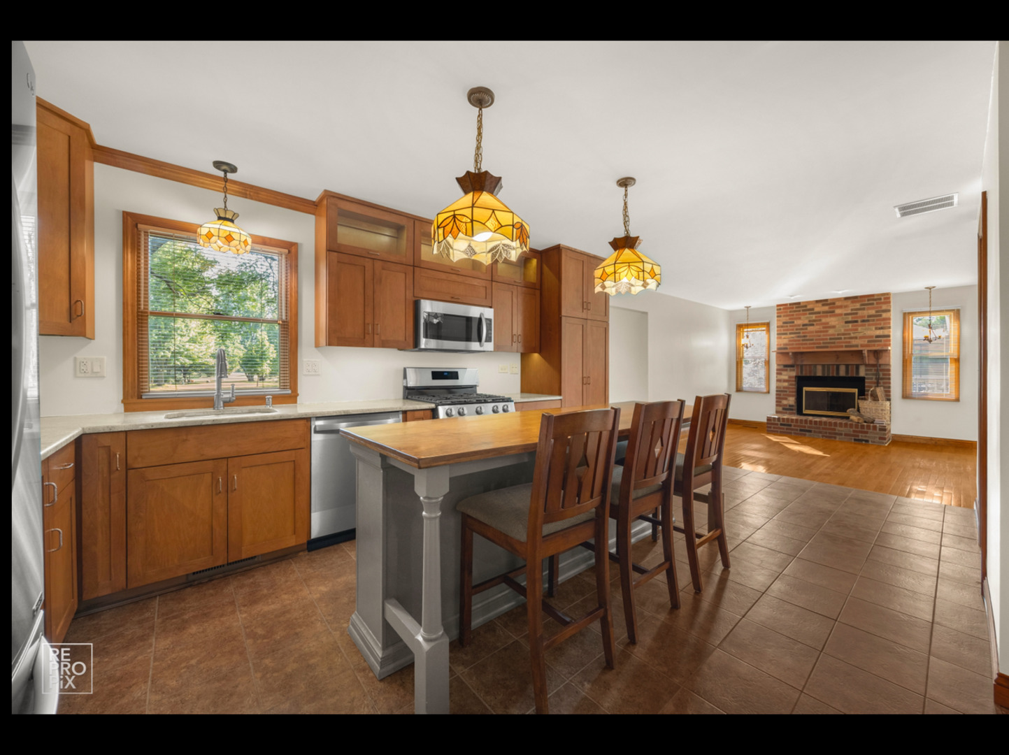 424 Massachusetts Avenue, Naperville, IL 60565